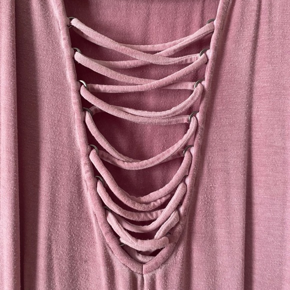 AE Tank - Picture 2 of 3